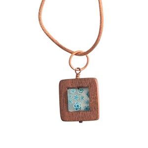NWT artisan blue white glass milliefiori pendant necklace in wood frame, floral